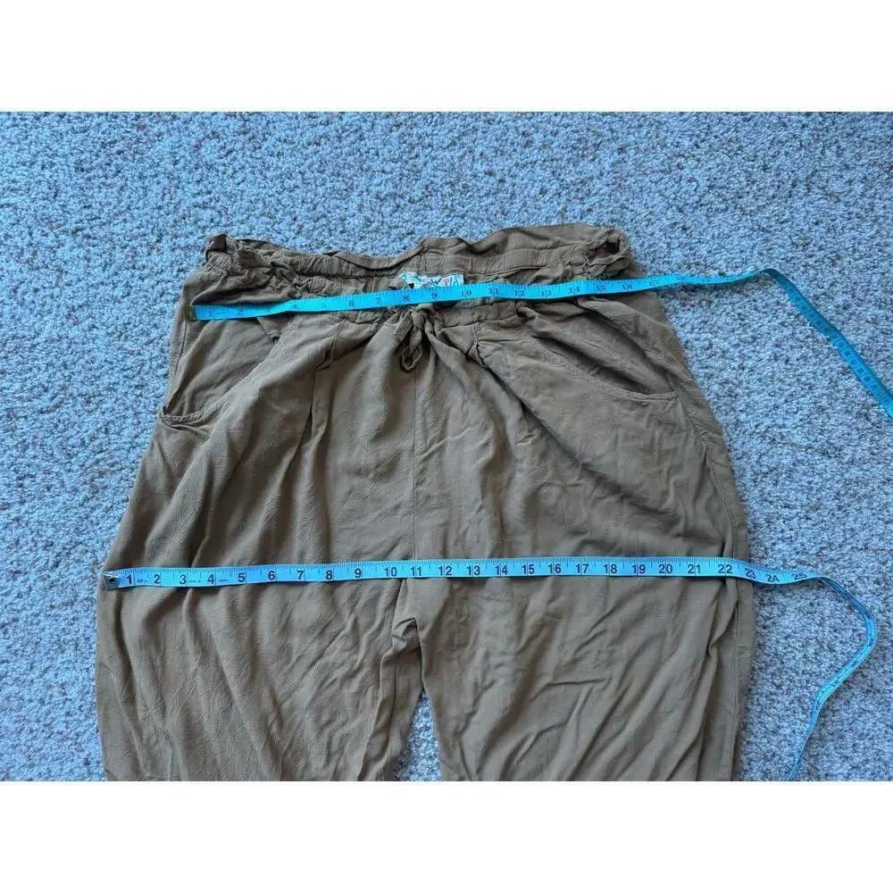 VINTAGE JAMS WORLD Bloomer Capri/Cropped khaki/tan pants, size women's Large